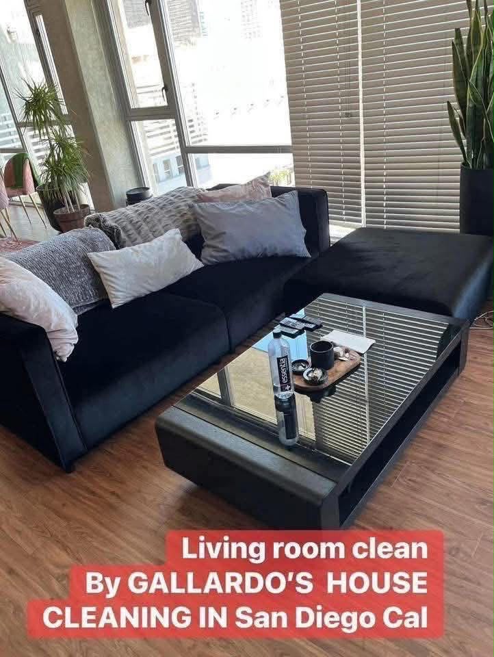 Living room cleaned by Gallardo's